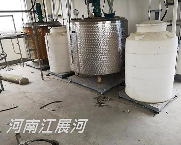 洛陽孟津某化工廠防爆電子平臺(tái)秤8臺(tái)