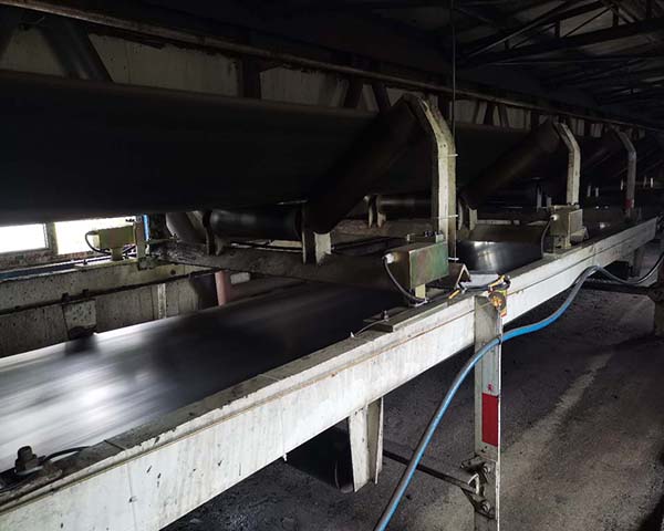 儲(chǔ)料倉(cāng)皮帶秤,皮帶秤調(diào)節(jié)