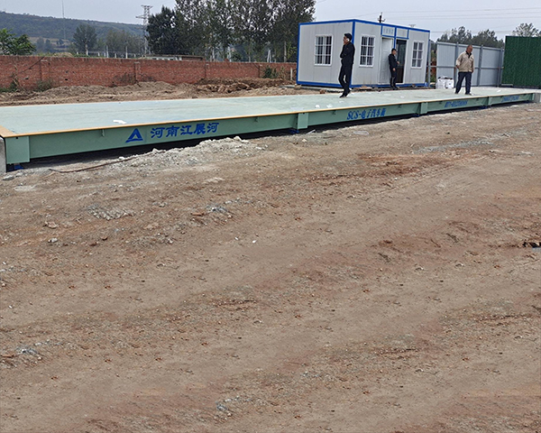 駐馬店汽車(chē)衡生產(chǎn)廠家    電子汽車(chē)衡基礎(chǔ)