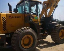 山西運城鏟車秤安裝調(diào)試完畢交付客戶使用