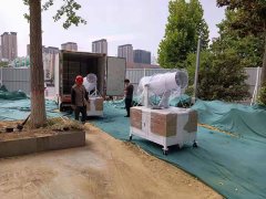 鄭州河南一建項(xiàng)目2臺(tái)30米半自動(dòng)霧炮抵達(dá)現(xiàn)場